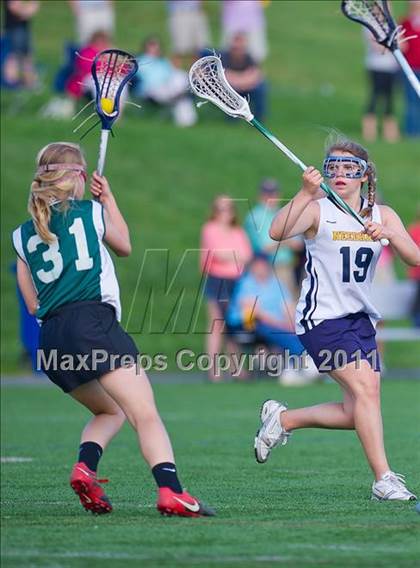 Thumbnail 2 in Dartmouth vs. Needham (MIAA Division 1 South 1st Round) photogallery.