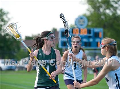 Thumbnail 2 in Dartmouth vs. Needham (MIAA Division 1 South 1st Round) photogallery.