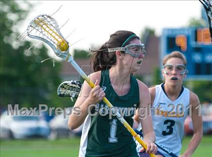 Thumbnail 1 in Dartmouth vs. Needham (MIAA Division 1 South 1st Round) photogallery.