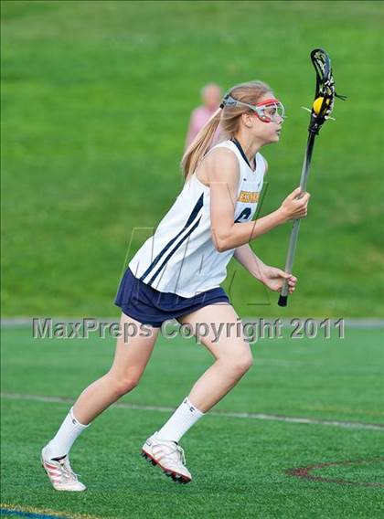 Thumbnail 3 in Dartmouth vs. Needham (MIAA Division 1 South 1st Round) photogallery.