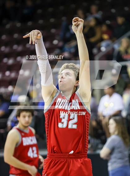 Thumbnail 3 in Duncan @ Baboquivari (AIA 1A Round 1 Playoff) photogallery.