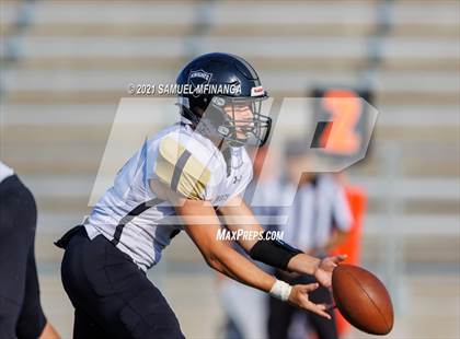 Thumbnail 3 in Lincoln Southwest vs Lincoln Southeast photogallery.
