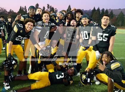 Thumbnail 3 in Bishop O'Dowd vs. Fortuna (CIF NCS Division 6 Final) photogallery.