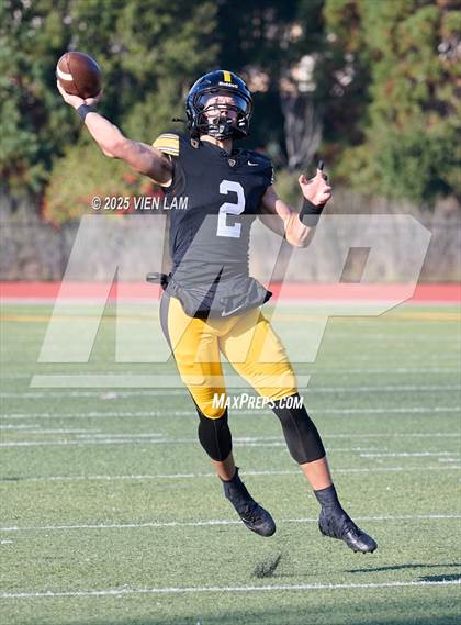 Thumbnail 1 in Bishop O'Dowd vs. Fortuna (CIF NCS Division 6 Final) photogallery.
