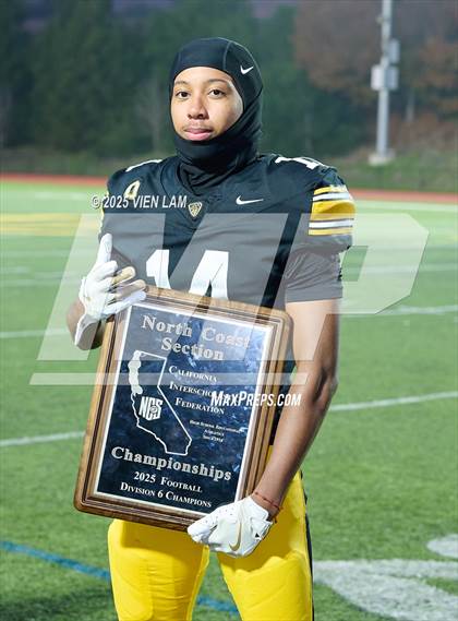 Thumbnail 3 in Bishop O'Dowd vs. Fortuna (CIF NCS Division 6 Final) photogallery.