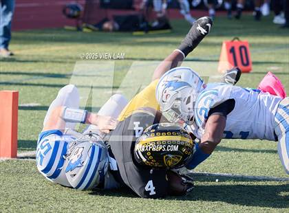 Thumbnail 3 in Bishop O'Dowd vs. Fortuna (CIF NCS Division 6 Final) photogallery.