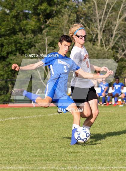 Thumbnail 1 in Maynard @ Bromfield photogallery.