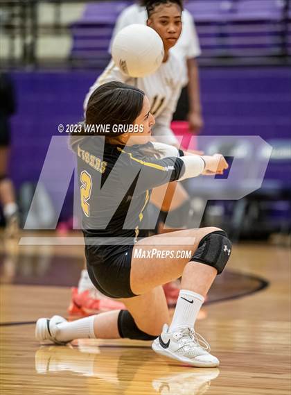Thumbnail 1 in Mt. Pleasant @ Hallsville photogallery.