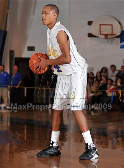 Thumbnail 1 in Bonita @ Charter Oak photogallery.