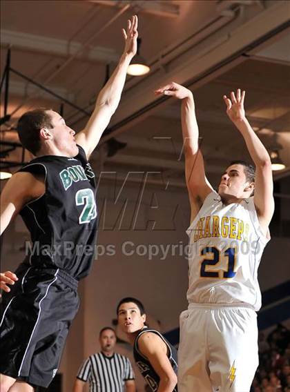 Thumbnail 1 in Bonita @ Charter Oak photogallery.