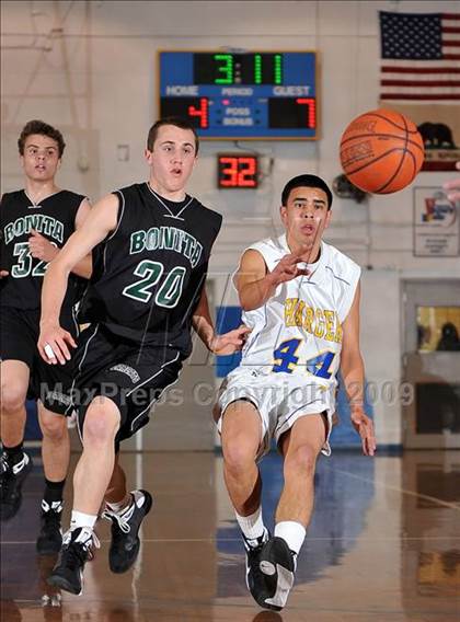 Thumbnail 2 in Bonita @ Charter Oak photogallery.