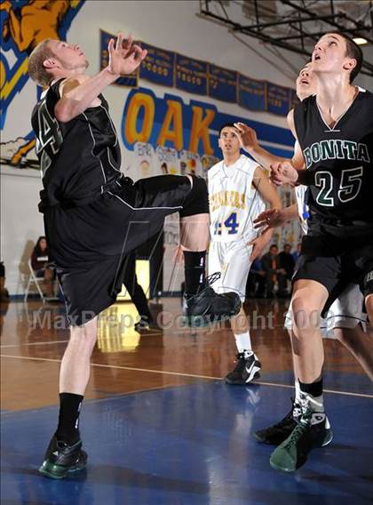 Thumbnail 2 in Bonita @ Charter Oak photogallery.