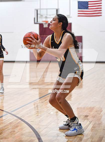 Thumbnail 1 in Florence vs Immanuel Christian (Cameron Chamber Christmas Classic) photogallery.