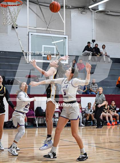 Thumbnail 2 in Florence vs Immanuel Christian (Cameron Chamber Christmas Classic) photogallery.