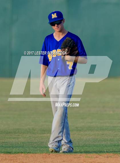 Thumbnail 2 in Medina vs. D'Hanis (UIL 1A Regional Quarterfinal) photogallery.