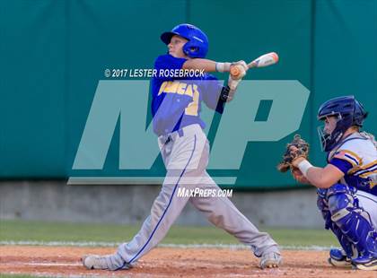 Thumbnail 2 in Medina vs. D'Hanis (UIL 1A Regional Quarterfinal) photogallery.