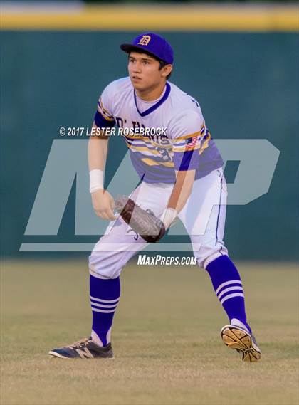 Thumbnail 3 in Medina vs. D'Hanis (UIL 1A Regional Quarterfinal) photogallery.