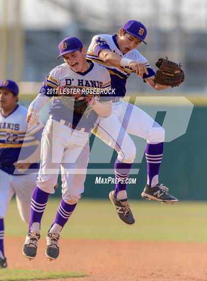 Thumbnail 3 in Medina vs. D'Hanis (UIL 1A Regional Quarterfinal) photogallery.