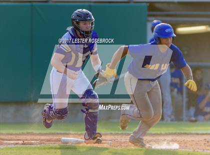 Thumbnail 2 in Medina vs. D'Hanis (UIL 1A Regional Quarterfinal) photogallery.