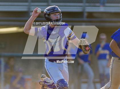 Thumbnail 2 in Medina vs. D'Hanis (UIL 1A Regional Quarterfinal) photogallery.