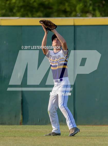 Thumbnail 3 in Medina vs. D'Hanis (UIL 1A Regional Quarterfinal) photogallery.