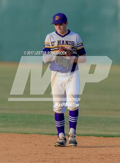 Thumbnail 2 in Medina vs. D'Hanis (UIL 1A Regional Quarterfinal) photogallery.