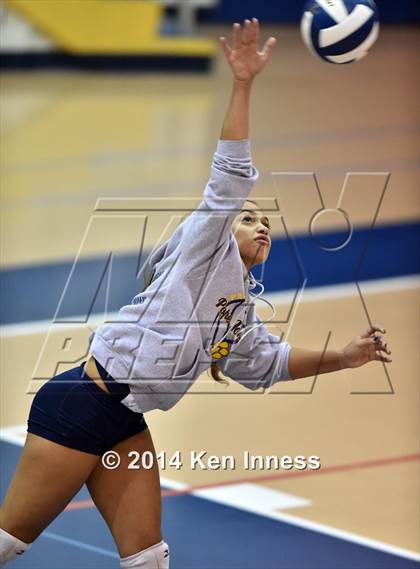 Thumbnail 1 in Pope John Paul II vs. Gwynedd Mercy Academy (District 1 AA Semifinal) photogallery.