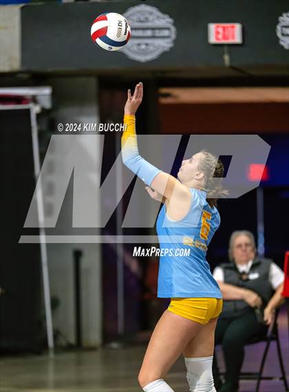 Thumbnail 2 in Oak Glen vs. South Harrison (WVSSAC Class AA Quarterfinal) photogallery.
