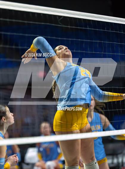 Thumbnail 3 in Oak Glen vs. South Harrison (WVSSAC Class AA Quarterfinal) photogallery.