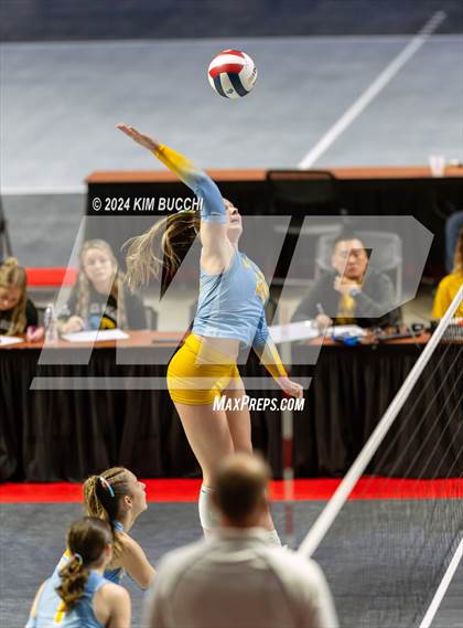 Thumbnail 1 in Oak Glen vs. South Harrison (WVSSAC Class AA Quarterfinal) photogallery.