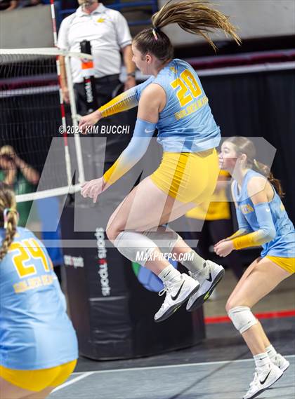 Thumbnail 3 in Oak Glen vs. South Harrison (WVSSAC Class AA Quarterfinal) photogallery.