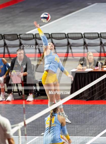 Thumbnail 1 in Oak Glen vs. South Harrison (WVSSAC Class AA Quarterfinal) photogallery.