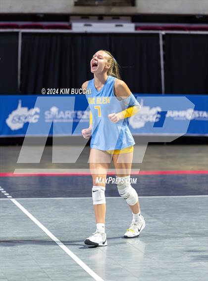 Thumbnail 1 in Oak Glen vs. South Harrison (WVSSAC Class AA Quarterfinal) photogallery.