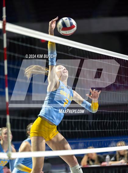 Thumbnail 2 in Oak Glen vs. South Harrison (WVSSAC Class AA Quarterfinal) photogallery.