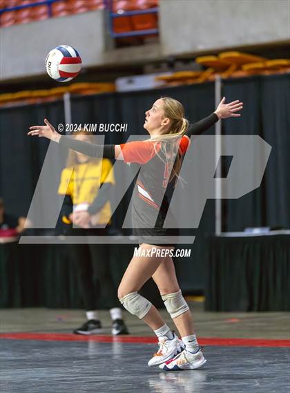 Thumbnail 2 in Oak Glen vs. South Harrison (WVSSAC Class AA Quarterfinal) photogallery.