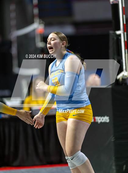 Thumbnail 3 in Oak Glen vs. South Harrison (WVSSAC Class AA Quarterfinal) photogallery.