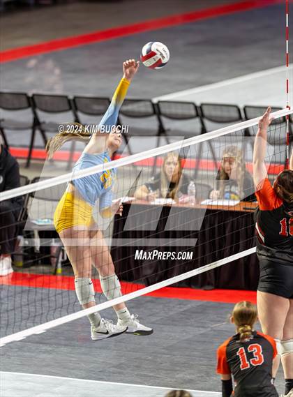 Thumbnail 2 in Oak Glen vs. South Harrison (WVSSAC Class AA Quarterfinal) photogallery.