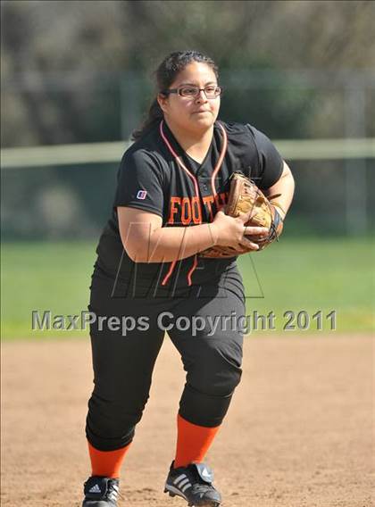 Thumbnail 3 in El Camino vs. Foothill (Victory Pre-Season T.O.C.) photogallery.
