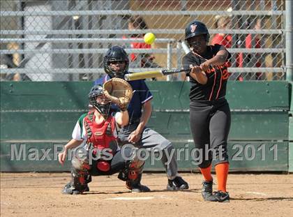 Thumbnail 3 in El Camino vs. Foothill (Victory Pre-Season T.O.C.) photogallery.