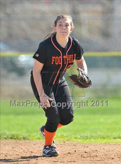 Thumbnail 3 in El Camino vs. Foothill (Victory Pre-Season T.O.C.) photogallery.
