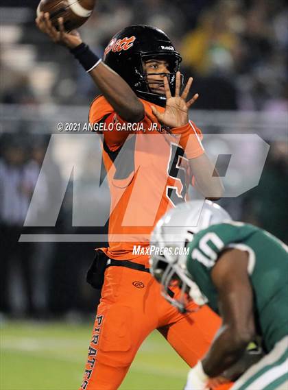 Thumbnail 3 in Pittsburg @ De La Salle (CIF NCS Open Division 1 Championship) photogallery.
