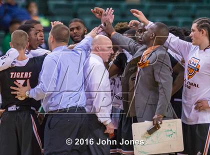 Thumbnail 2 in Linden vs. St. Anthony (NJSIAA Tournament of Champions Final) photogallery.