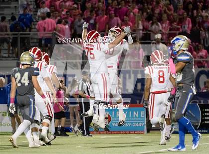 Thumbnail 2 in Santa Margarita vs. Mater Dei photogallery.