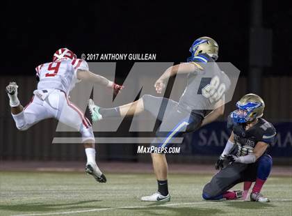 Thumbnail 3 in Santa Margarita vs. Mater Dei photogallery.