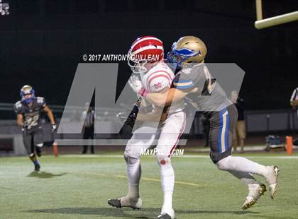 Thumbnail 2 in Santa Margarita vs. Mater Dei photogallery.