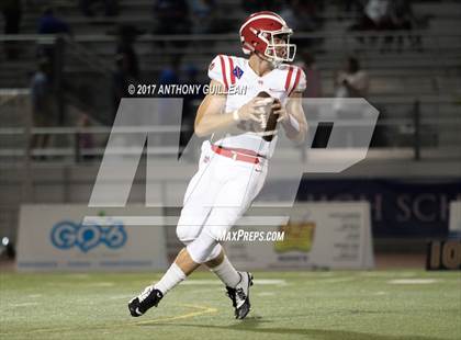 Thumbnail 2 in Santa Margarita vs. Mater Dei photogallery.