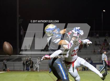 Thumbnail 1 in Santa Margarita vs. Mater Dei photogallery.