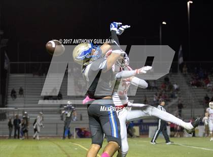 Thumbnail 3 in Santa Margarita vs. Mater Dei photogallery.
