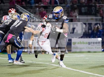 Thumbnail 3 in Santa Margarita vs. Mater Dei photogallery.