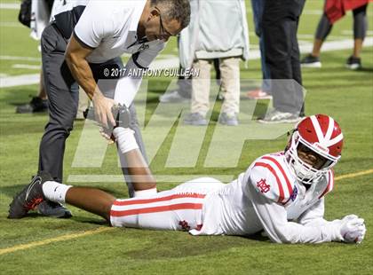 Thumbnail 2 in Santa Margarita vs. Mater Dei photogallery.